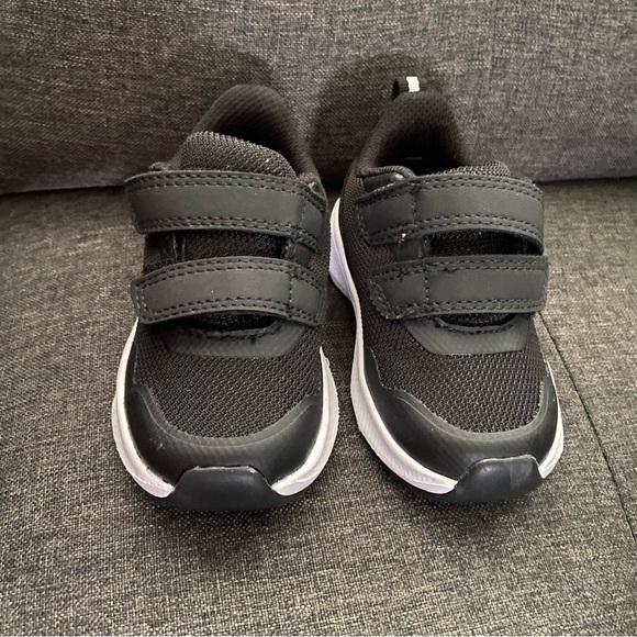 Athletic Works Kids Black and White Sneakers - Picture 1 of 5